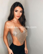 Mumbai Escort Praya